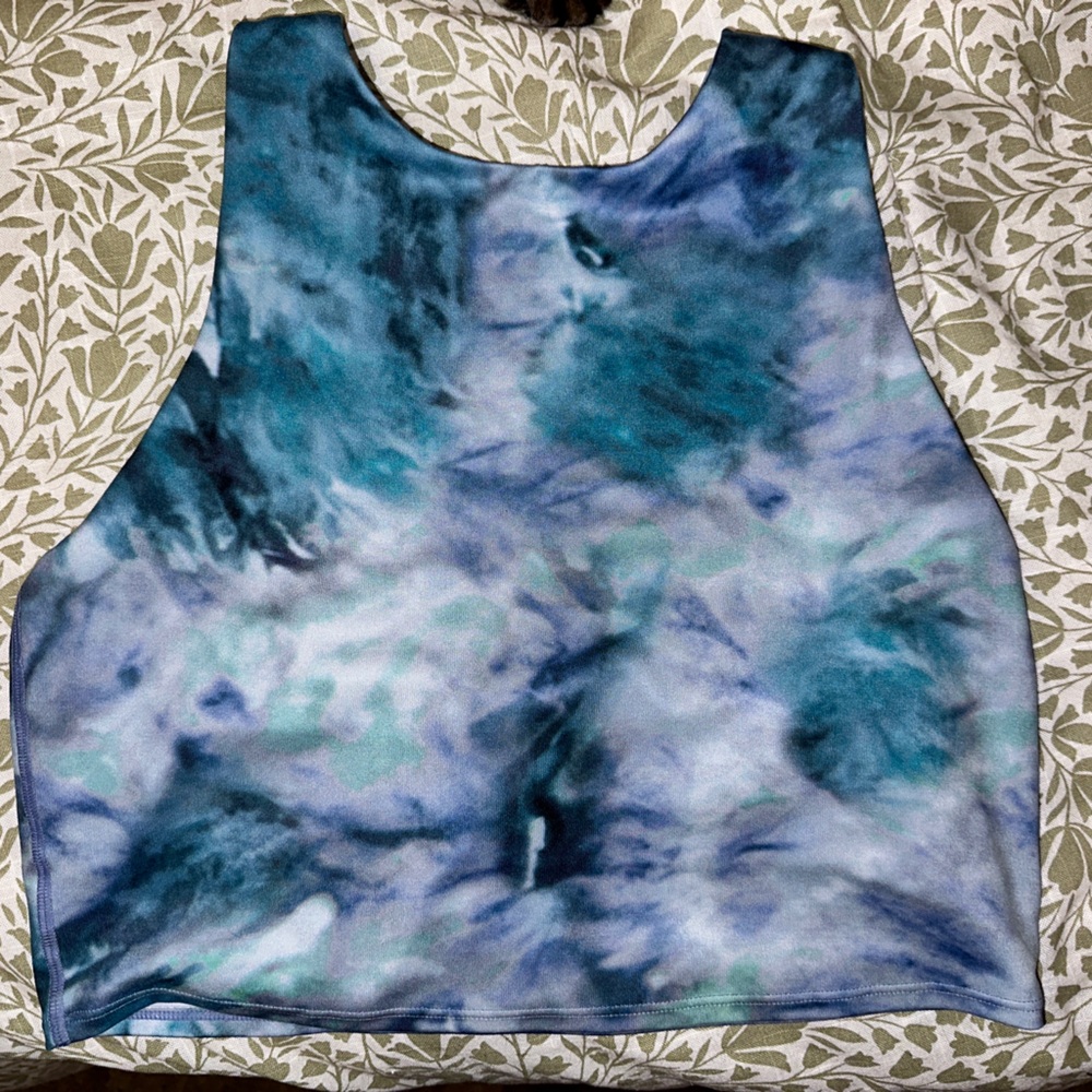 Athleta Tie-Dye Sports Bra Size M